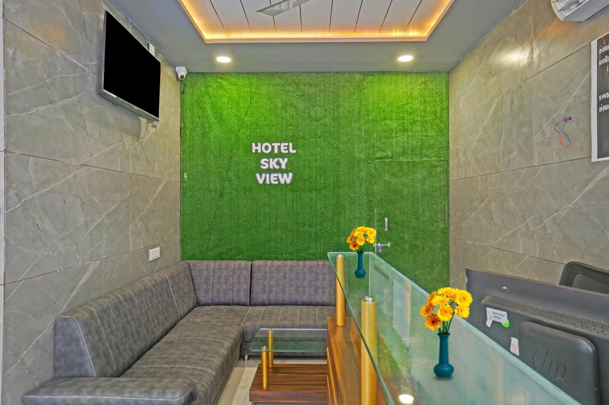 Hotel O Sky View Surat Luaran gambar