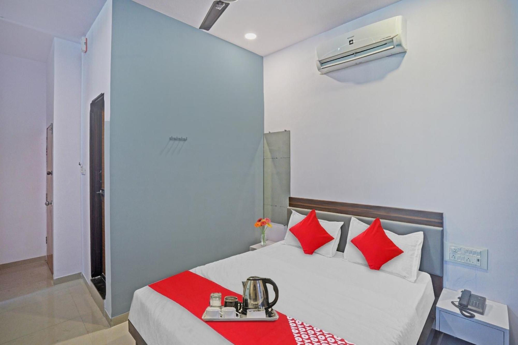 Hotel O Sky View Surat Luaran gambar