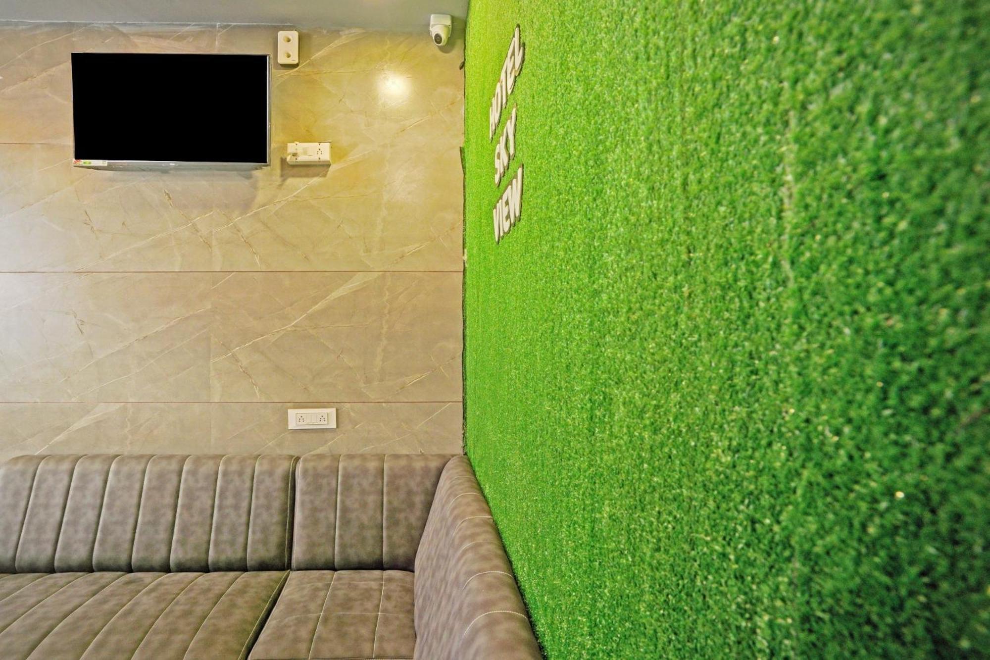 Hotel O Sky View Surat Luaran gambar